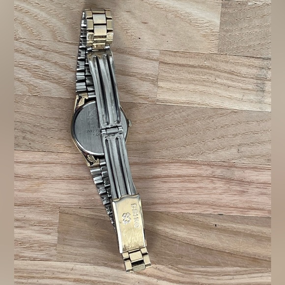 Seiko Ladies Watch Vintage Gold Tone Bracelet Gold Tone Dial Date Window - Picture 9 of 12
